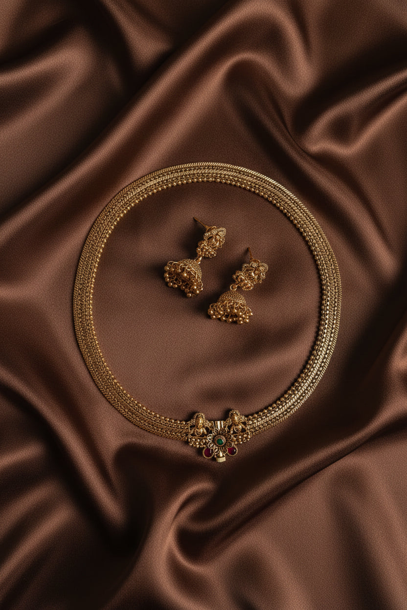 Chettinad Lakshmi Heritage Hasli: Divine Craftsmanship in Antique Gold