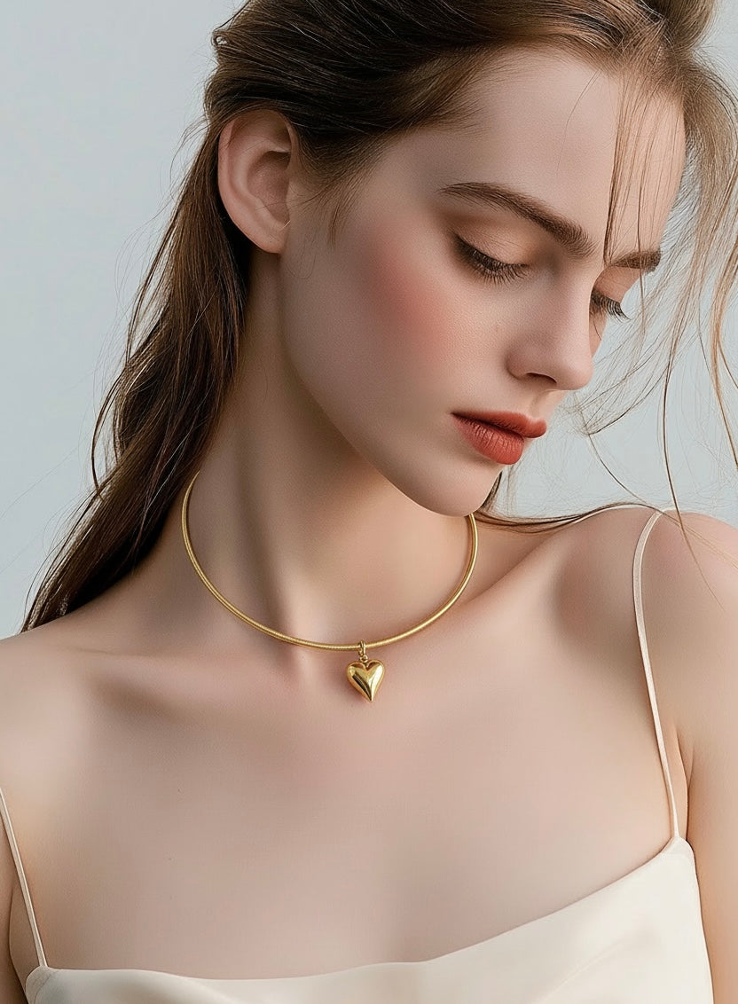 The "Aurelia" Heart Hasli: A Traditional Gold Collar for Modern Styling