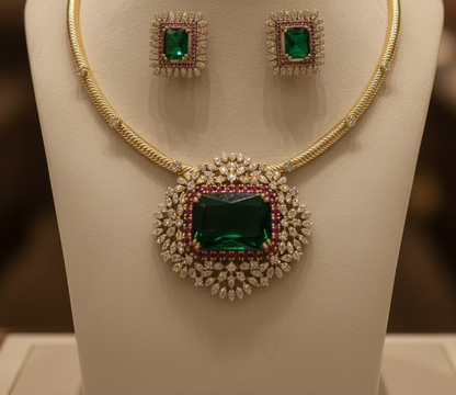 Regal Emerald Radiance: Vintage-Inspired Heirloom Kanti Set