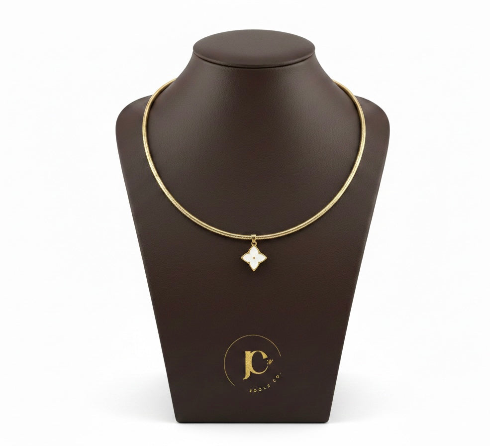18K Gold Snake Chain Necklace with Mother of Pearl Floral Pendant
