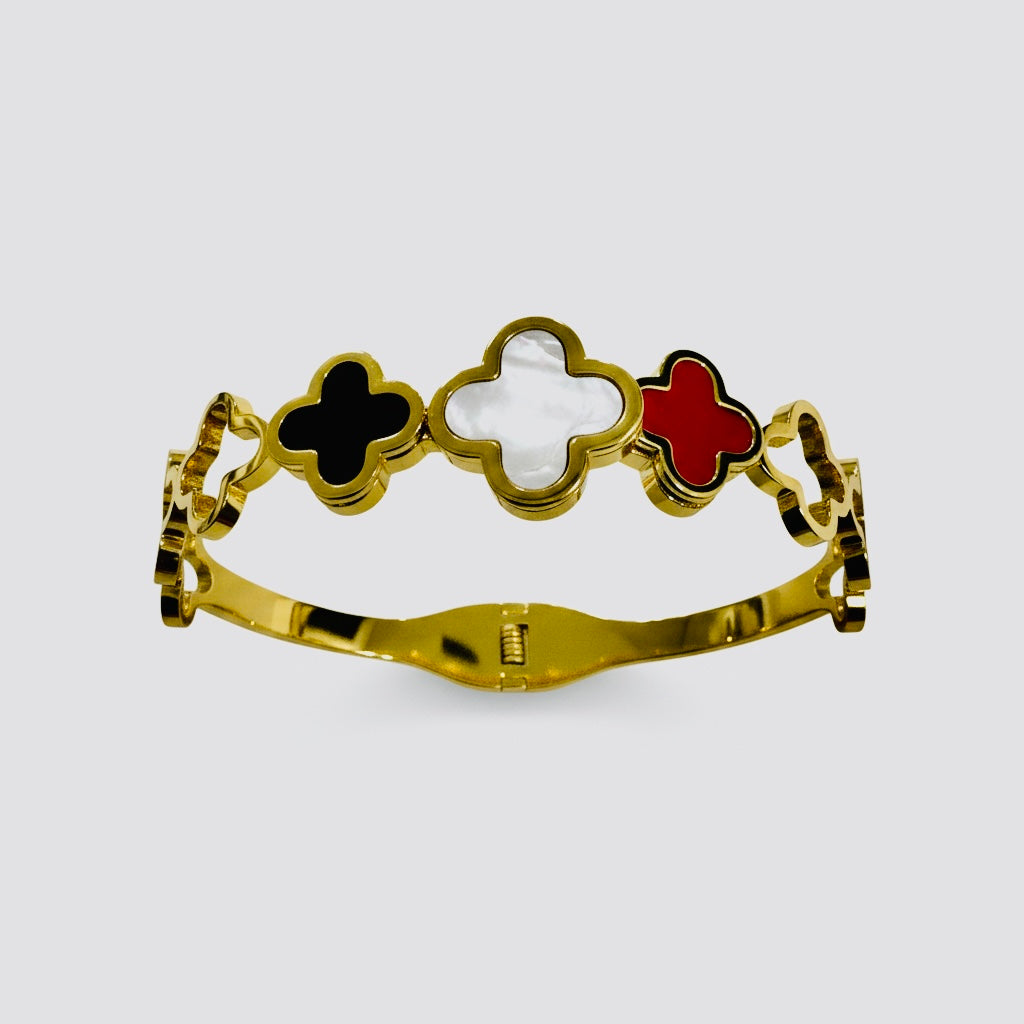 The "Casino Royale" Clover Luck Bangle: A Statement of Vibrant Playfulness