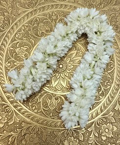 Paari Mullai Saram (Mullai Poo String)