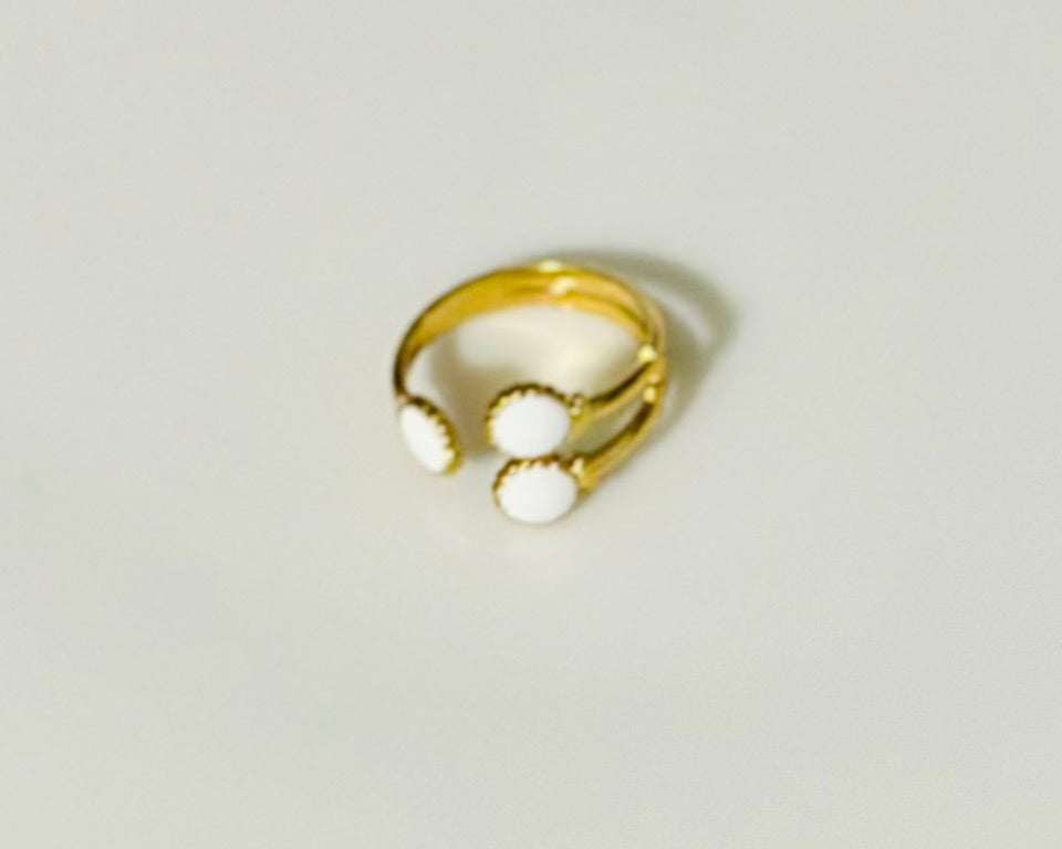 Anti Tarnish white 3 dots Ring